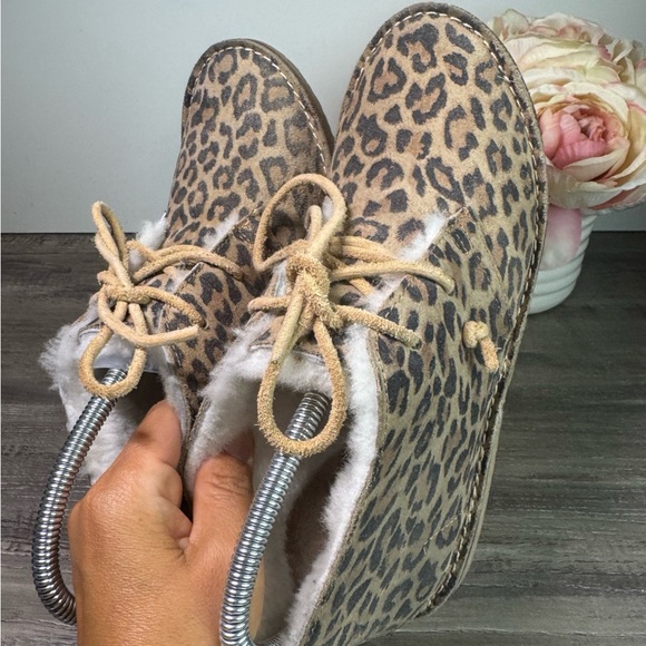 BNWOT Beek Penguin Shearling Leopard Print Ankle Booties size 7 HANDMADE - Picture 6 of 9